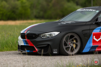 ���� ������� Vossen: BMW M4 �� ������ Vossen LC-108T