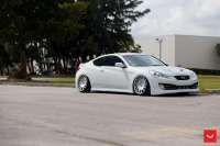 ���� ������� Vossen: Hyundai Genesis �� ������ Vossen VLE-1