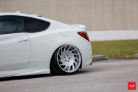 ���� ������� Vossen: Hyundai Genesis �� ������ Vossen VLE-1