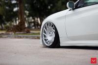 ���� ������� Vossen: Hyundai Genesis �� ������ Vossen VLE-1