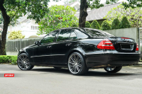 ���� ������� Vossen: Mercedes E-Class �� ������ Vossen VFS4