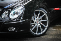   Vossen: Mercedes E-Class   Vossen VPS-310T