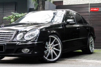   Vossen: Mercedes E-Class   Vossen VPS-310T