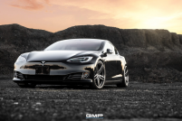 ���� ������� Vossen: Tesla Model S �� ������ Vossen HC-1