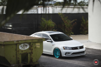 ���� ������� Vossen: VW Jetta �� ������ Vossen LC-109T